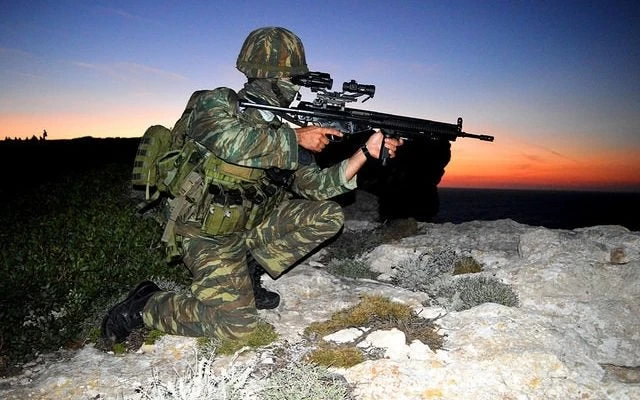 «Παράθυρο» για προσλήψεις στις ΕΔ – Τι προβλέπει ο σχεδιασμός για ΕΠ.ΟΠ.